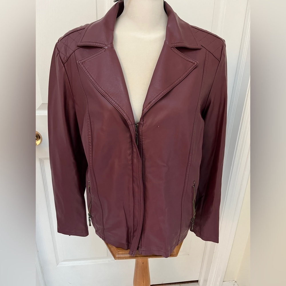 Northern Reflections faux leather jacket size large